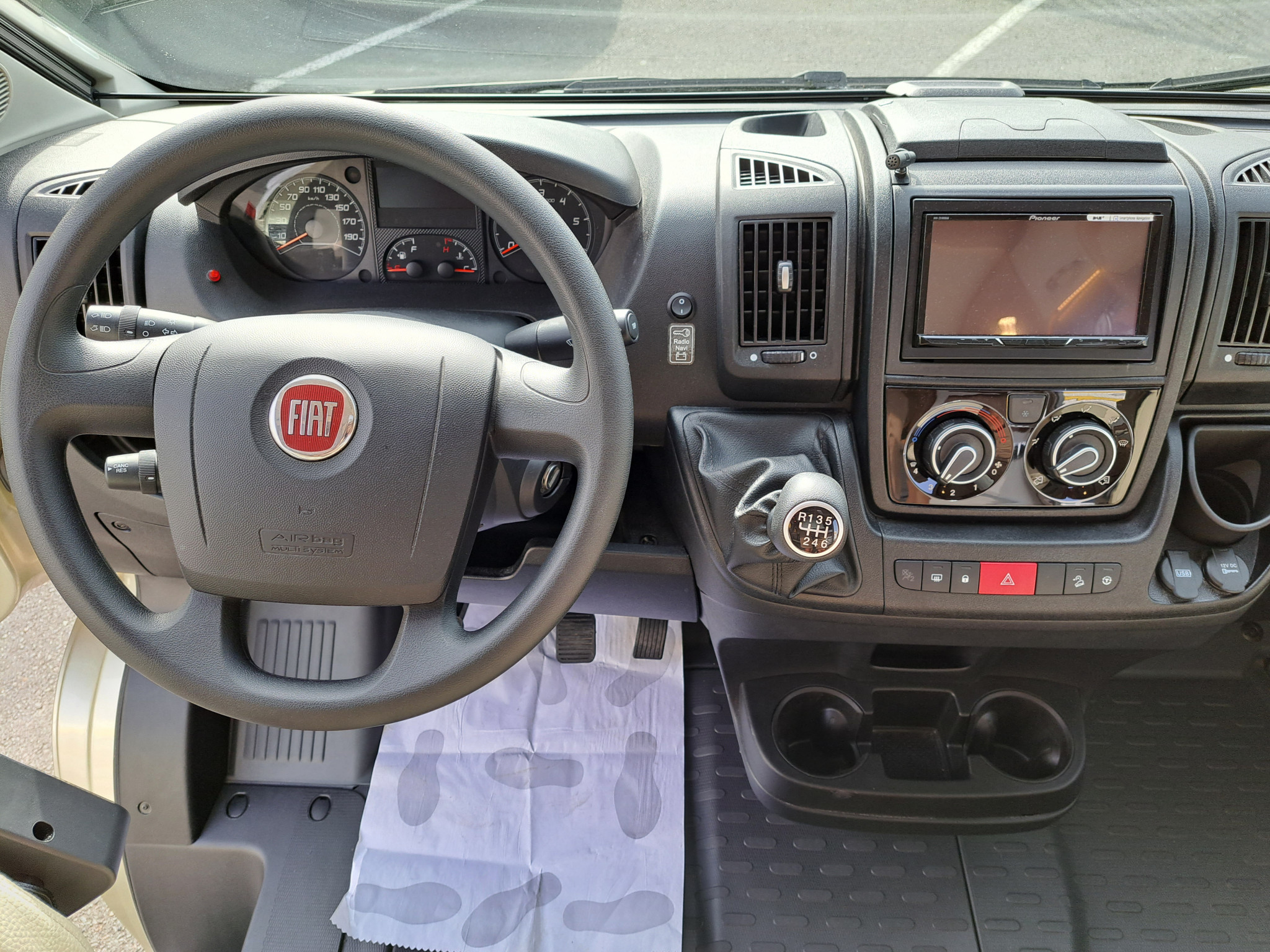 39838-14-2048.jpg