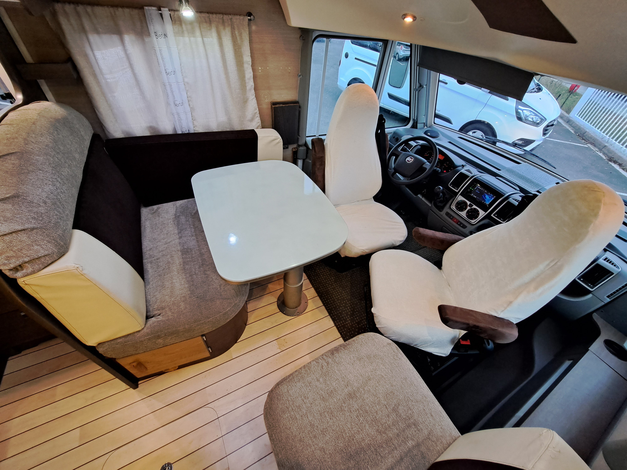 41284-02-2048.jpg