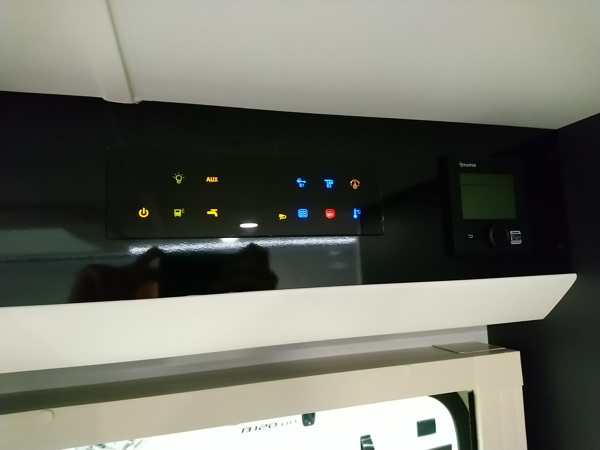 41737-10-2048.jpg