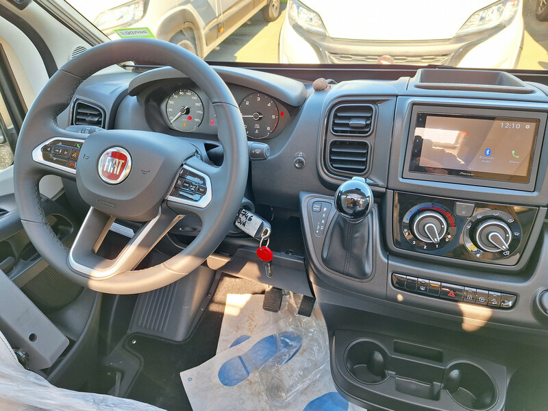 43690-17-2048.jpg